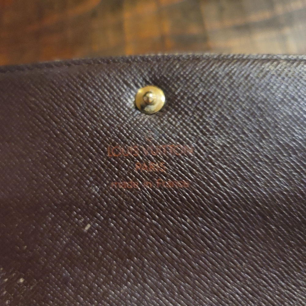 Authentic LV Wallet - Picture 4 of 4